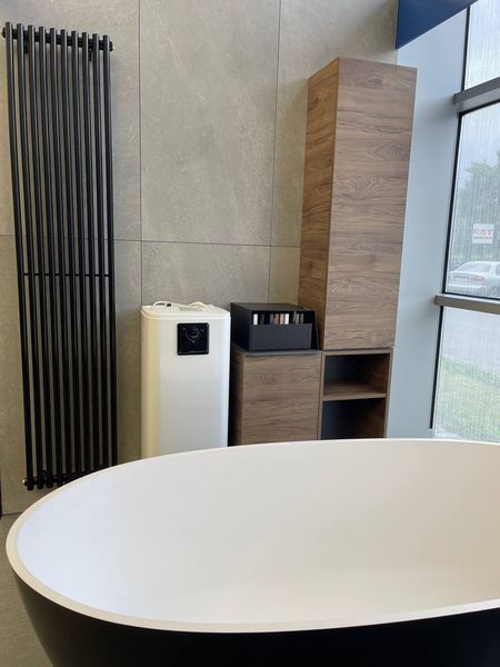 Радіатор вертикальний Betatherm Praktikum 1800мм/463мм (Чорний) PV 1180/12 9005M 99 фото